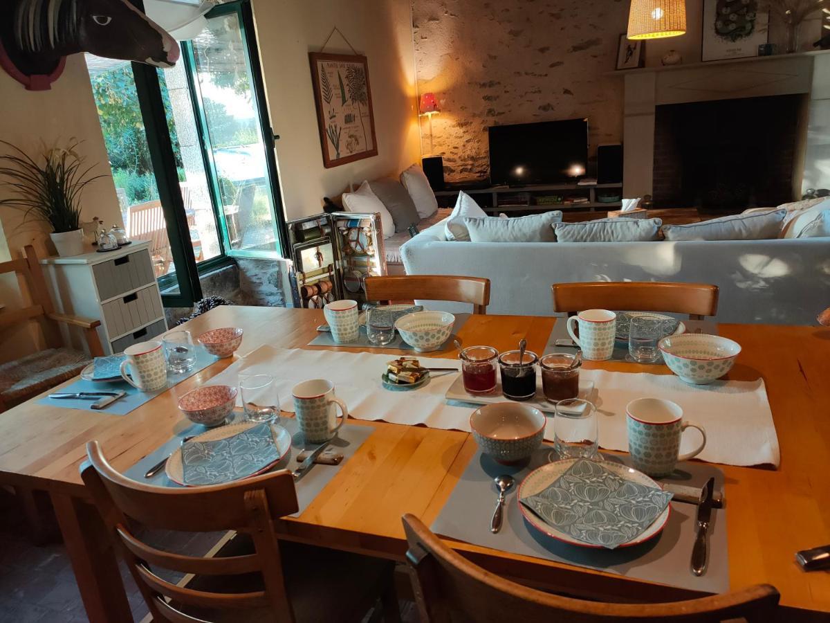 Le Vieux Logis De La Galocherie Sainte-Florence ภายนอก รูปภาพ